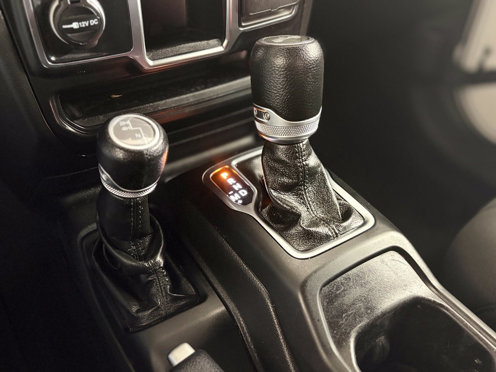 Used 2022 Jeep Wrangler Unlimited Sport AWD/4WD image 15