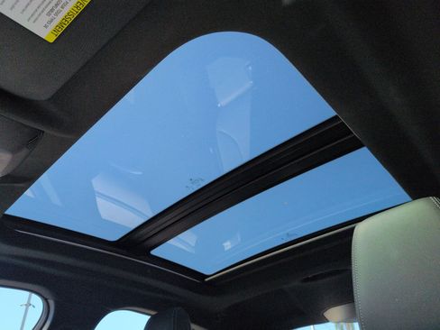 Used 2025 BMW 228i xDrive w/ Premium Package image 27