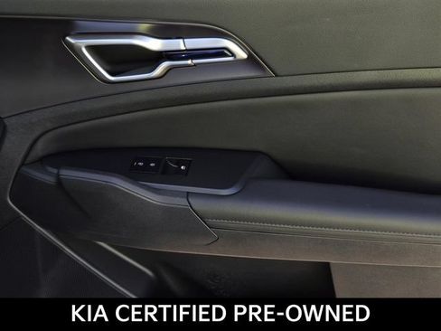 Certified 2026 Kia Sportage EX w/ EX Panorama Roof Package FWD image 8