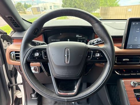 Certified 2023 Lincoln Aviator Reserve w/ Equipment Group 201A AWD/4WD image 16