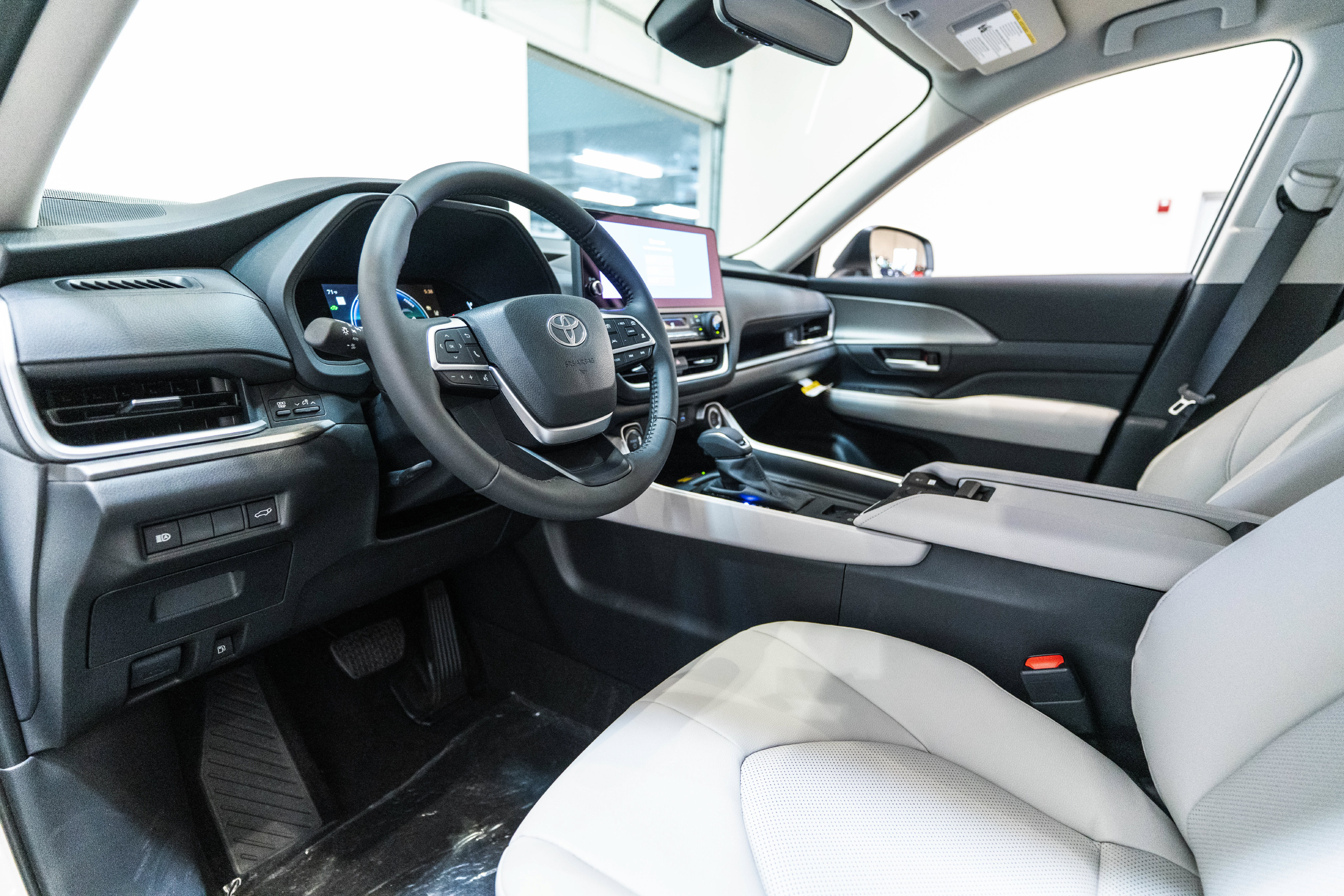 New 2026 Toyota Grand Highlander XLE FWD image 4