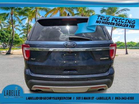 Used 2016 Ford Explorer XLT w/ Equipment Group 202A FWD image 4