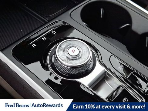 New 2026 Kia Carnival EX image 11