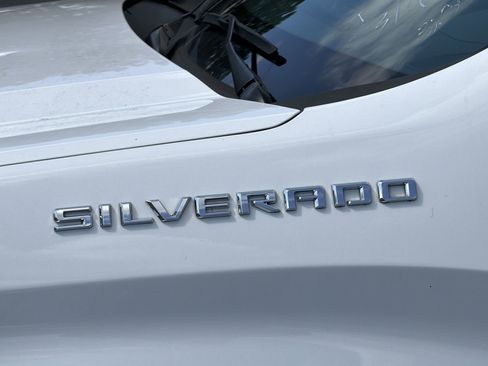 Used 2021 Chevrolet Silverado 1500 LT image 14