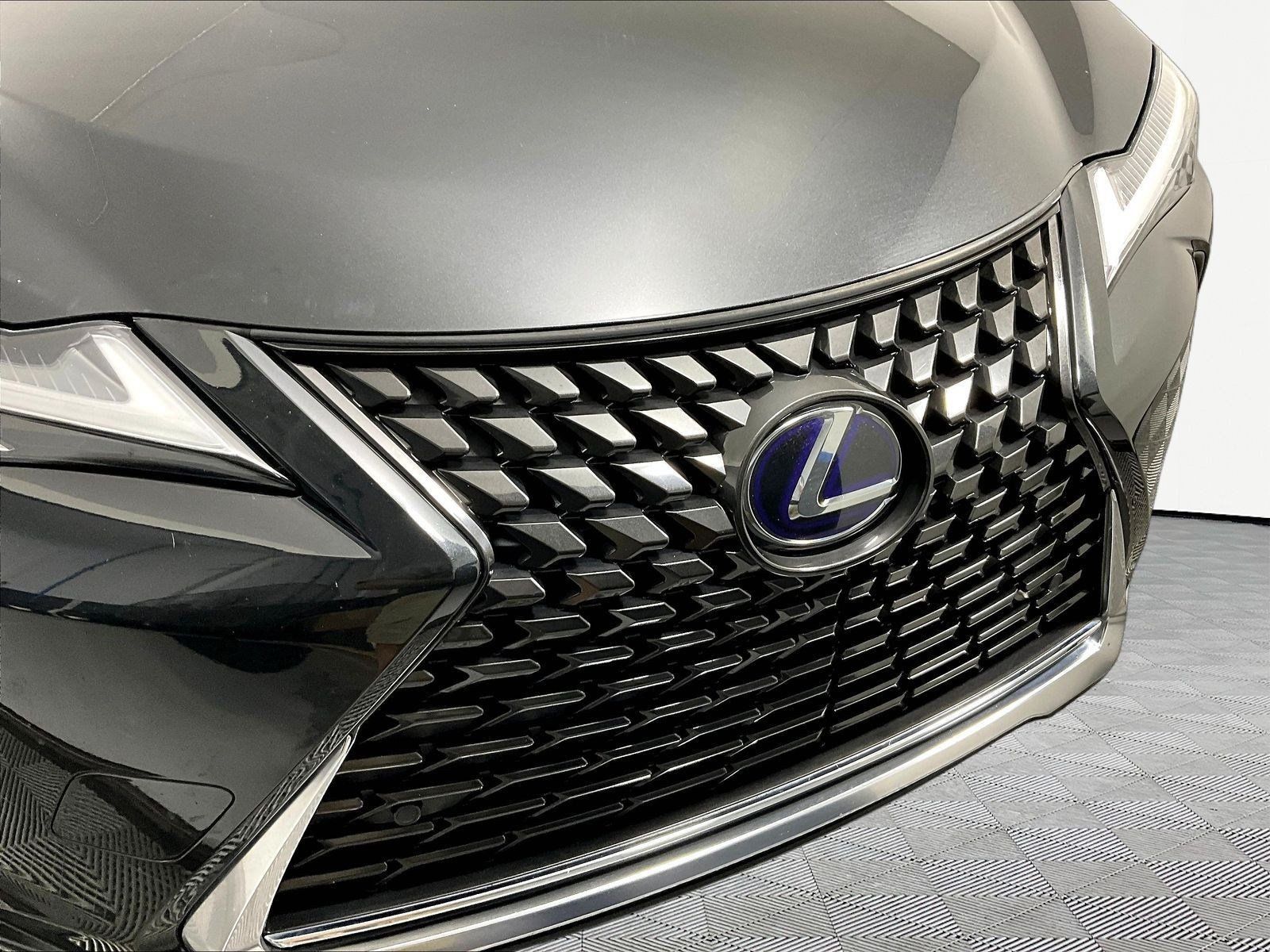 Used 2020 Lexus UX 250h w/ Premium Package AWD/4WD image 33