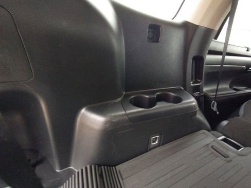 Used 2020 Toyota Highlander XLE image 87