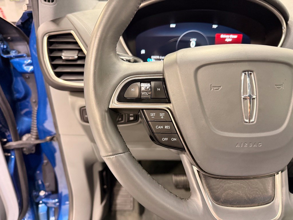 Used 2020 Lincoln Nautilus Reserve w/ Cargo Utility Package AWD/4WD image 13