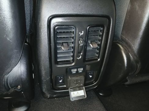 Used 2023 Dodge Durango GT AWD/4WD image 17
