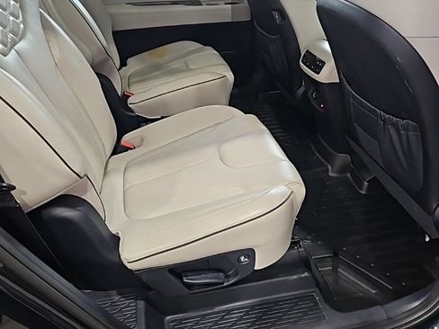 Used 2022 Hyundai Palisade Limited image 17
