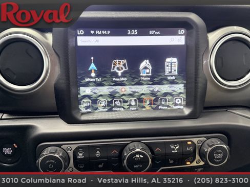 Used 2020 Jeep Gladiator Overland AWD/4WD image 21