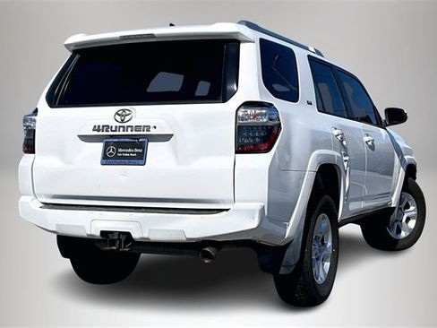 Used 2018 Toyota 4Runner SR5 image 5