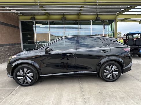 Used 2023 Nissan Ariya image 6