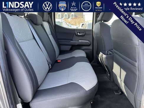 Used 2022 Toyota Tacoma TRD Sport w/ Technology Package image 12