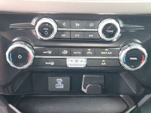 Used 2024 Ford F150 XLT RWD image 20