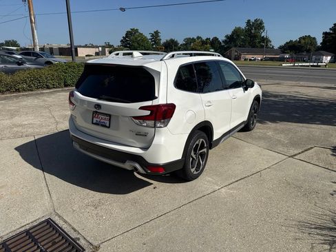 Used 2022 Subaru Forester Touring AWD/4WD image 7