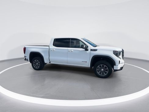Used 2025 GMC Sierra 1500 AT4 image 10