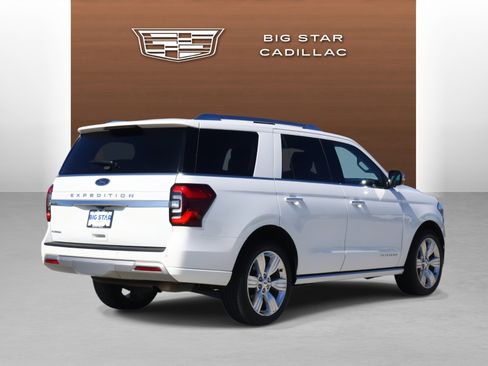 Used 2023 Ford Expedition Platinum image 5