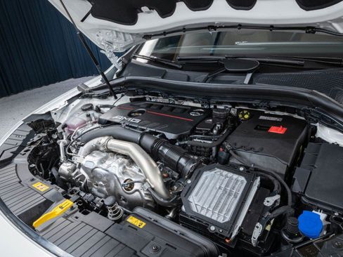 New 2025 Mercedes-Benz GLA 35 AMG 4MATIC image 32