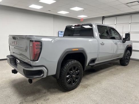 Used 2025 GMC Sierra 3500 AT4 w/ AT4 Premium Plus Package image 12