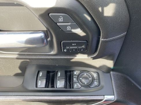 Used 2021 Chevrolet Silverado 2500 LTZ w/ LTZ Convenience Package image 13