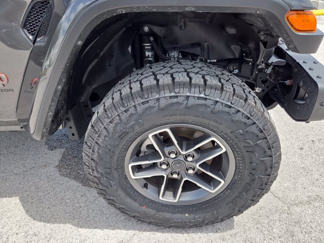Certified 2025 Jeep Gladiator Mojave AWD/4WD image 21