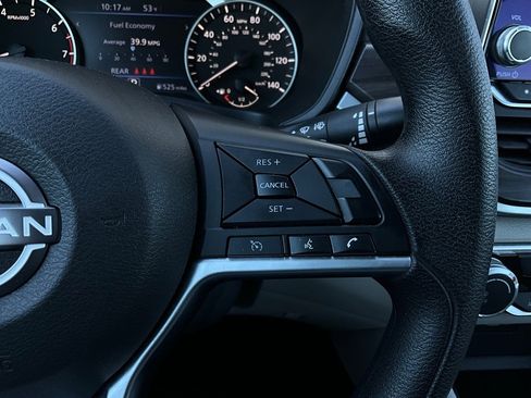 Used 2025 Nissan Altima 2.5 SV image 33