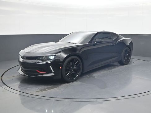 Used 2018 Chevrolet Camaro LT image 2