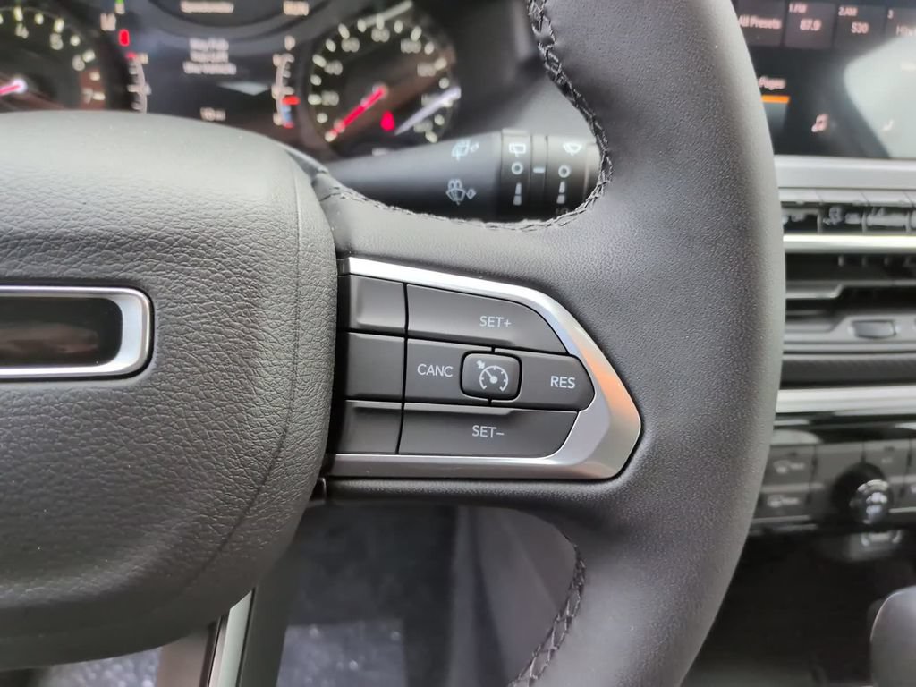 New 2026 Jeep Compass Latitude AWD/4WD image 25