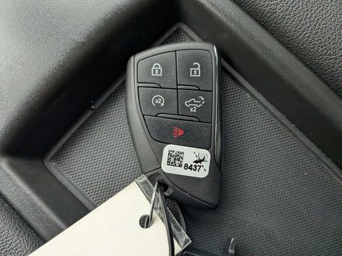 Used 2024 Chevrolet Silverado 1500 LT AWD/4WD image 32