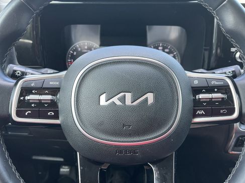 Used 2023 Kia Sorento S FWD image 8