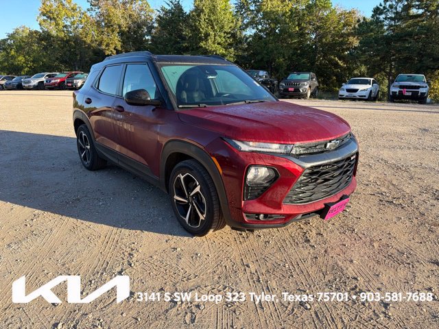 Used 2023 Chevrolet TrailBlazer RS w/ Sun and Liftgate Package FWD image 1