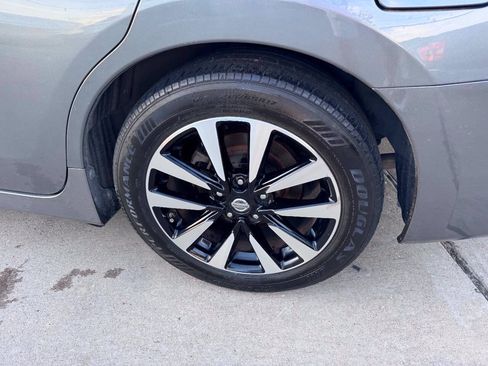 Used 2018 Nissan Altima 2.5 SV FWD image 15