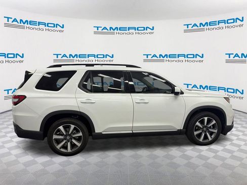 Used 2025 Honda Pilot Elite image 6