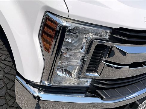 Used 2018 Ford F250 XL w/ Power Equipment Group AWD/4WD image 28