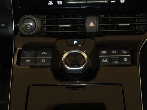 Used 2023 Subaru Solterra AWD image 27