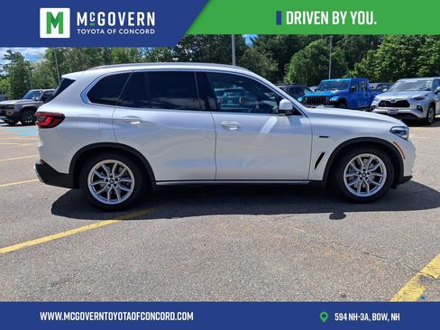 Used 2022 BMW X5 xDrive45e w/ Premium Package AWD/4WD image 8