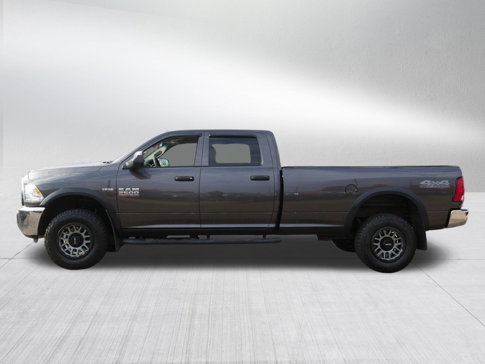Used 2018 RAM 2500 Tradesman w/ Chrome Appearance Group AWD/4WD image 4