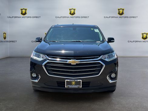 Used 2019 Chevrolet Traverse LT FWD image 2