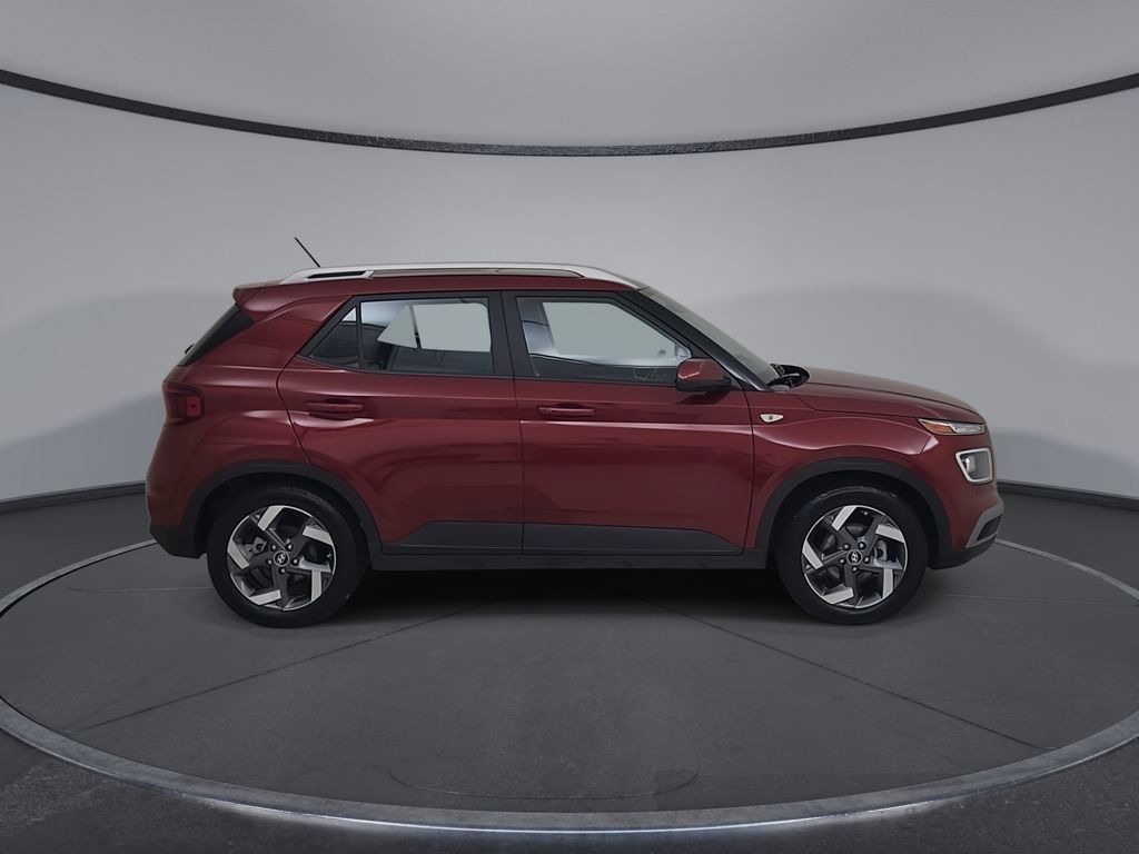 Used 2025 Hyundai Venue SEL FWD image 19