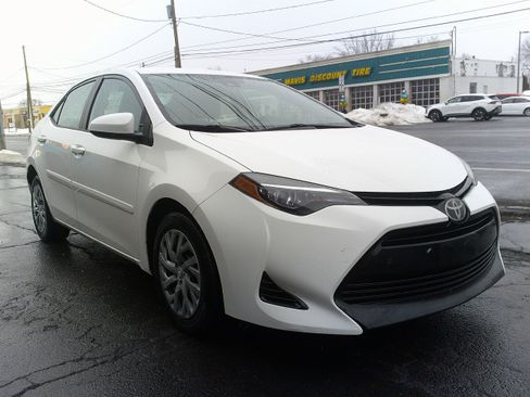 Used 2018 Toyota Corolla LE w/ Body Protection Package image 9