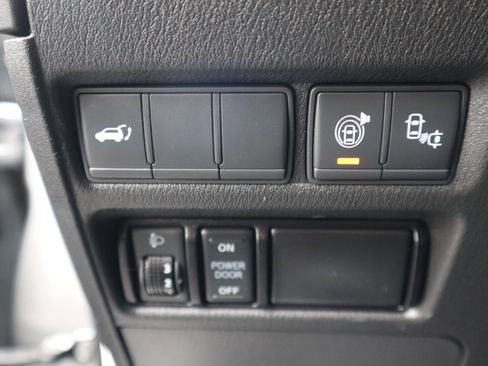 Used 2017 Nissan Armada Platinum image 73