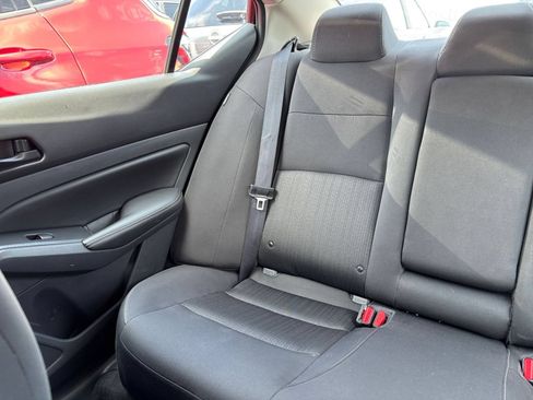 Used 2025 Nissan Altima 2.5 SV FWD image 39