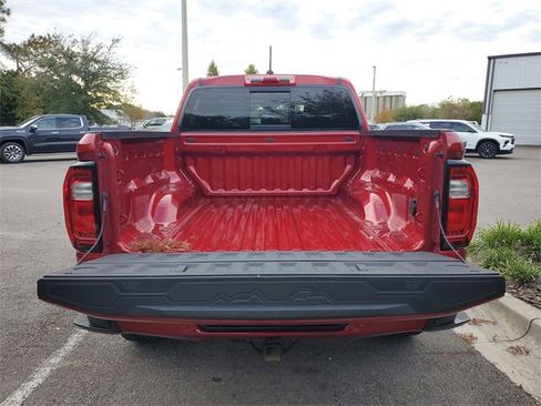 Used 2025 GMC Canyon AT4 w/ Nightfall Edition image 8