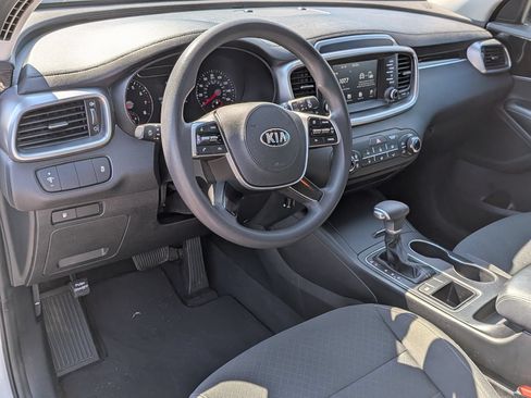 Used 2020 Kia Sorento L FWD image 16