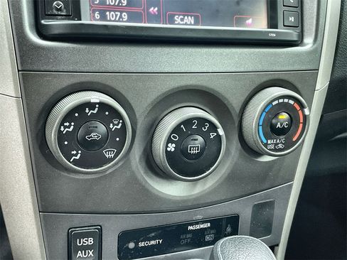 Used 2013 Toyota Corolla S image 21