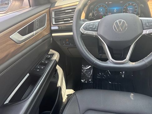 Used 2024 Volkswagen Atlas SE FWD image 21