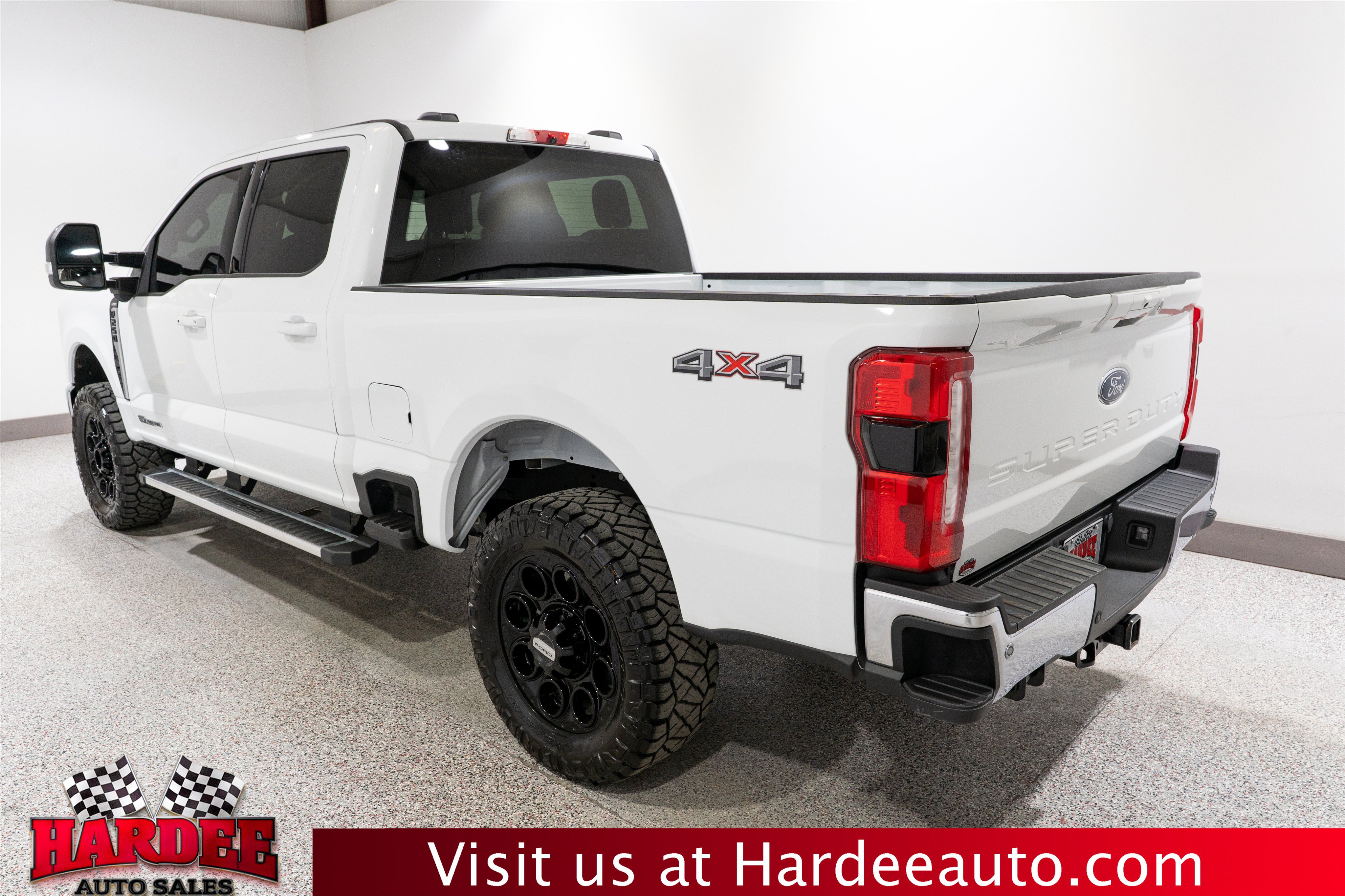 Used 2025 Ford F250 Lariat AWD/4WD image 3