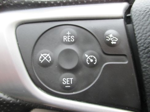 Used 2023 GMC Acadia SLE w/ Driver Convenience Package image 24