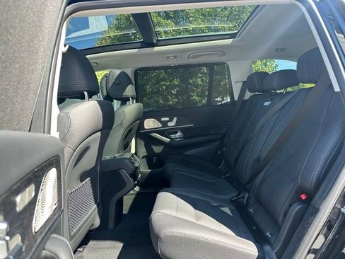 New 2026 Mercedes-Benz GLS 450 4MATIC image 18