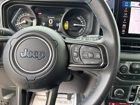 Used 2024 Jeep Wrangler Unlimited Rubicon 4xe AWD/4WD image 20